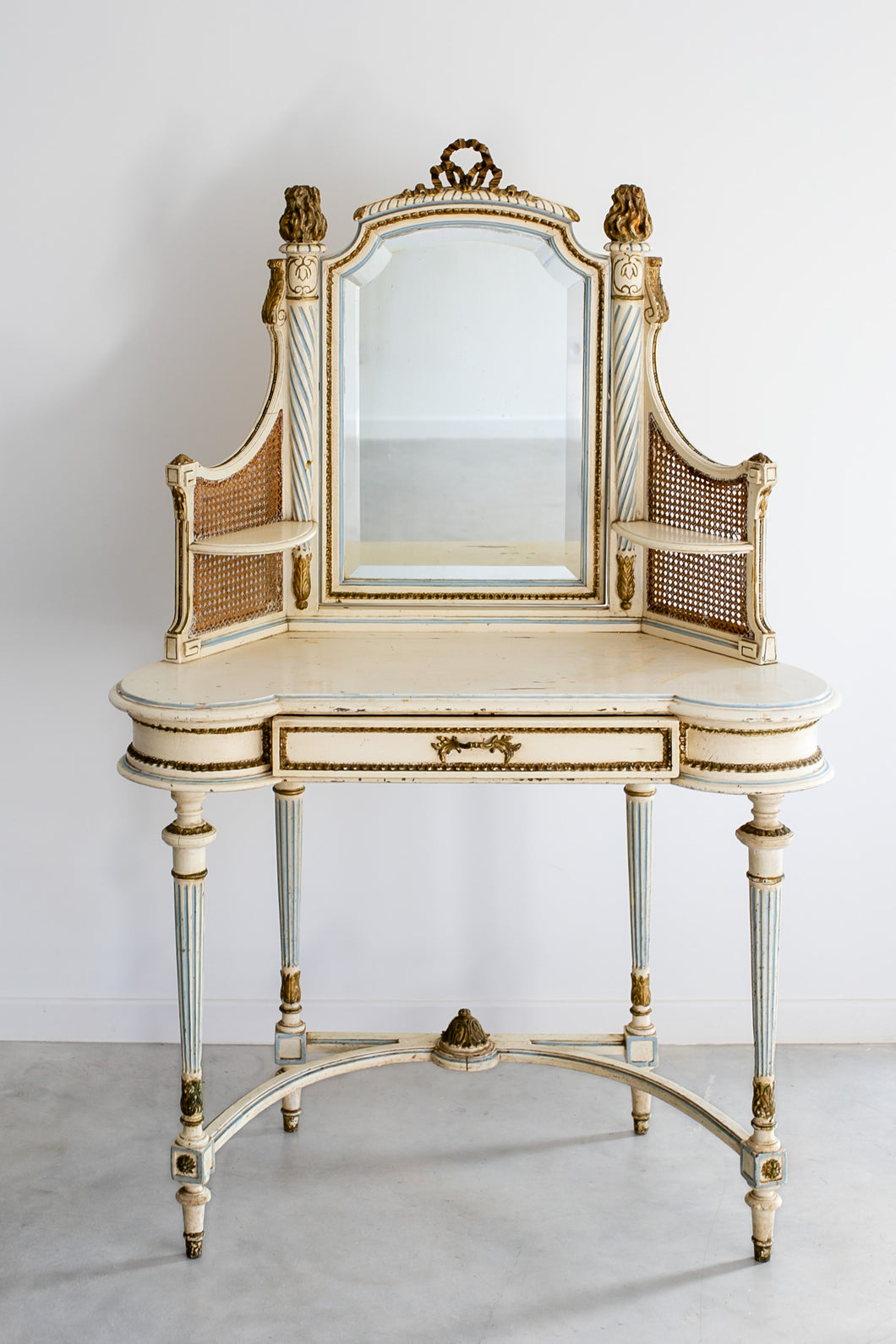 Antiikkinen peilipöytä Louis XVI, Aix-en-Provence