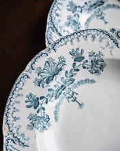 Lataa kuva Galleria-katseluun, Sini-valkoiset romanttiset vintage lautaset, Pariisi
