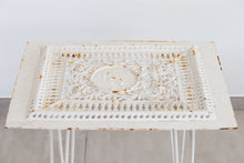 Lataa kuva Galleria-katseluun, Valkoinen takorautainen pöytä, Aix-en-Provence
