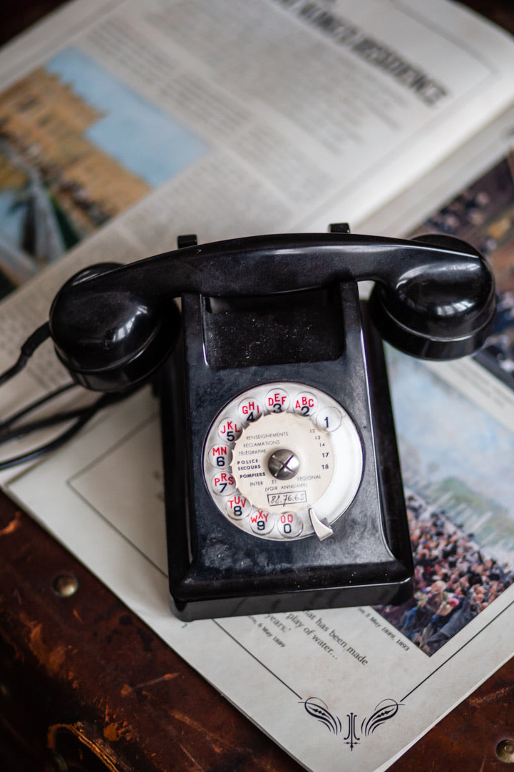 Vanha vintage puhelin, Nizza